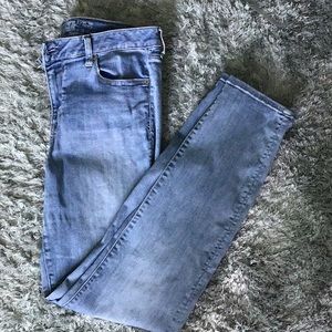 Light wash Skinny Jeans